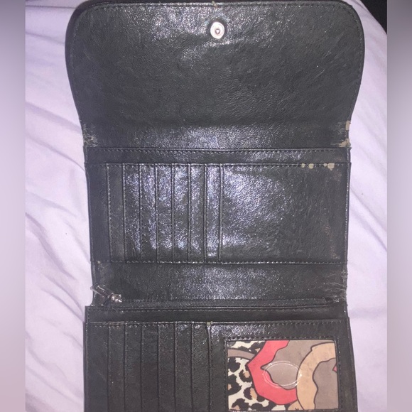 Guess Wallet - Picture 2 of 2